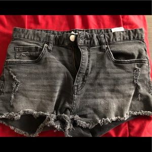 h&m jean shorts size 6